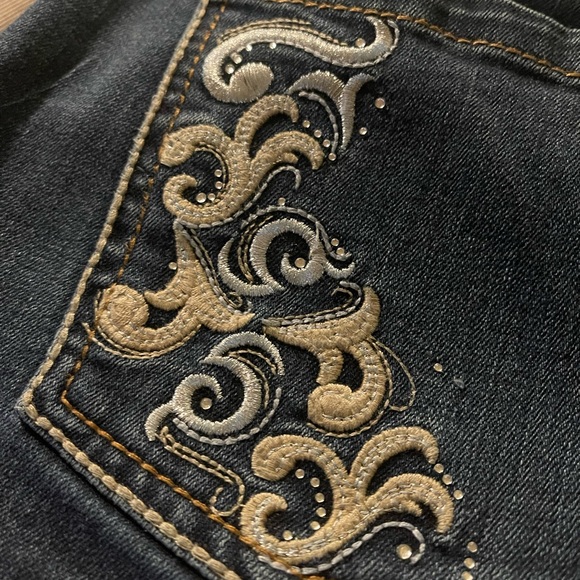 Capris - Picture 6 of 8